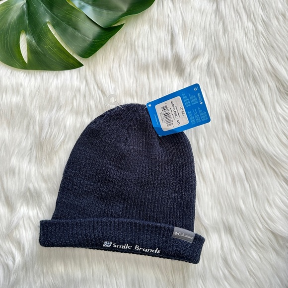 *sold* NWT Columbus Beanie Hat - Picture 4 of 5
